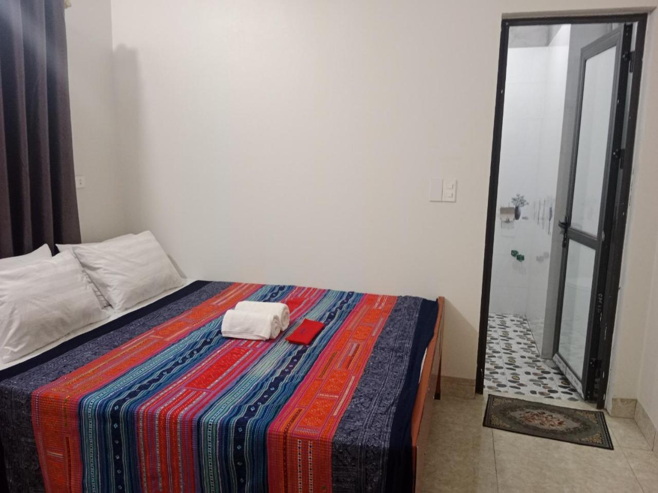 Отель Ha Giang Yolo House And Loop Tours Экстерьер фото